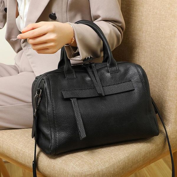shoulder bags leather bag, large woman handbag, modern, 100-piece messenger bag
shoulder bags leather bag, large woman handbag, modern, 100-piece messenger bag