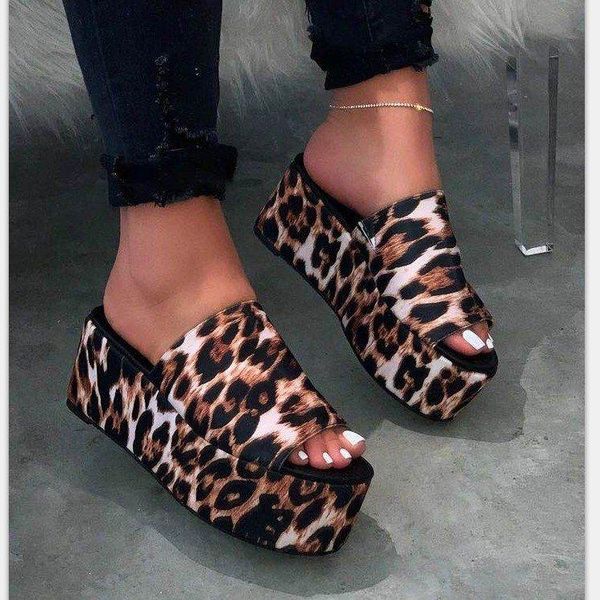 slippers big size peep toe med house platform shoes slides slipers women on a wedge 2021 rubber rome fabric basic pu female shoe, Black
slippers big size peep toe med house platform shoes slides slipers women on a wedge 2021 rubber rome fabric basic pu female shoe, Black