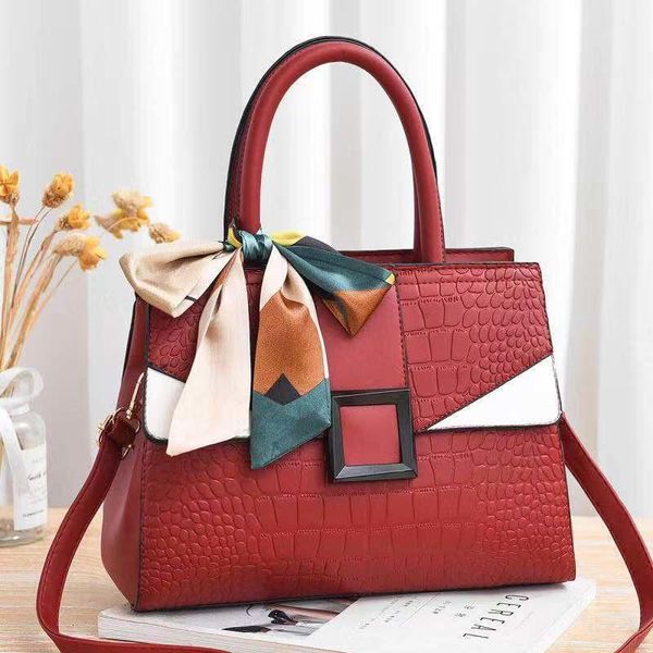 evening bags guangzhou factory wholesale casual shoulder bag messenger pu leather handbag
evening bags guangzhou factory wholesale casual shoulder bag messenger pu leather handbag