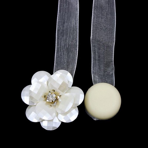 flower shape magnet curtain buckle window curtain clip holder magnetic curtains tieback holder strap accessories home decor 
flower shape magnet curtain buckle window curtain clip holder magnetic curtains tieback holder strap accessories home decor