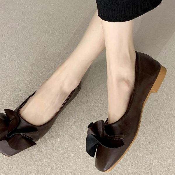 dress shoes korean fashion wave flower square head women's shallow flat for women, Black
dress shoes korean fashion wave flower square head women's shallow flat for women, Black