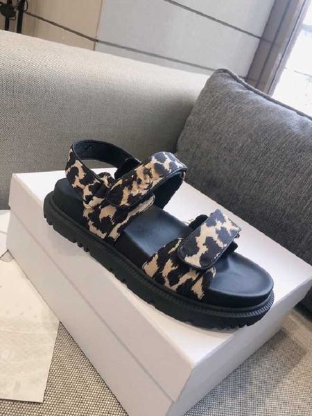 luxury shoes sandals women slides casual hook & loop leopard print leather with in box sizes 35-40, Black
luxury shoes sandals women slides casual hook & loop leopard print leather with in box sizes 35-40, Black