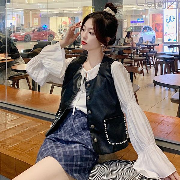 women's vests women vest 2021 autumn korean fashion wild retro solid single breasted pearl pocket design leather loose short jacket, Black;white
women's vests women vest 2021 autumn korean fashion wild retro solid single breasted pearl pocket design leather loose short jacket, Black;white