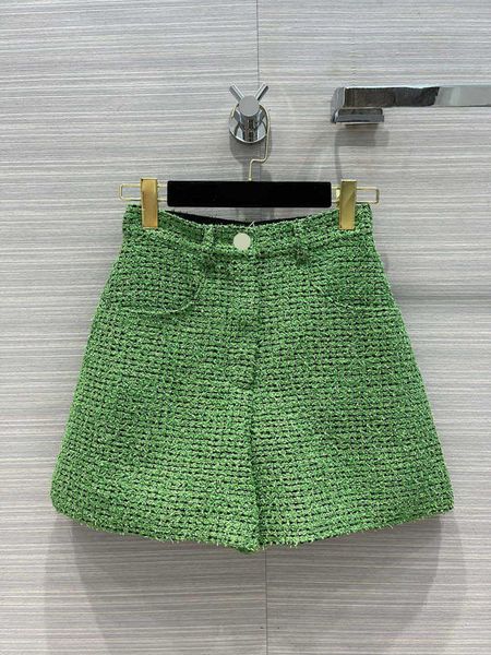 high street green knitted shorts for women summer high waist straight shorts high-end brand knitted shorts 210611, White;black
high street green knitted shorts for women summer high waist straight shorts high-end brand knitted shorts 210611, White;black