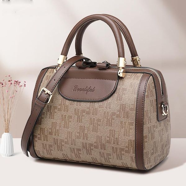 evening bags super quality leather women handbag shoulder boston bag tote luxury handbags simple messenger ladies patent
evening bags super quality leather women handbag shoulder boston bag tote luxury handbags simple messenger ladies patent