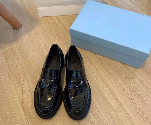 women dress shoes casual comfort white black fashion luxury womens genuine leather outdoor sports shoes35-40
women dress shoes casual comfort white black fashion luxury womens genuine leather outdoor sports shoes35-40