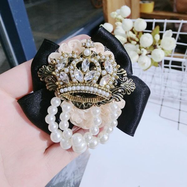 pins, brooches 2021 girl corsage simple retro imitation pearl rhinestone circle geometry brooch pins for women fashion jewelry accessories, Gray
pins, brooches 2021 girl corsage simple retro imitation pearl rhinestone circle geometry brooch pins for women fashion jewelry accessories, Gray