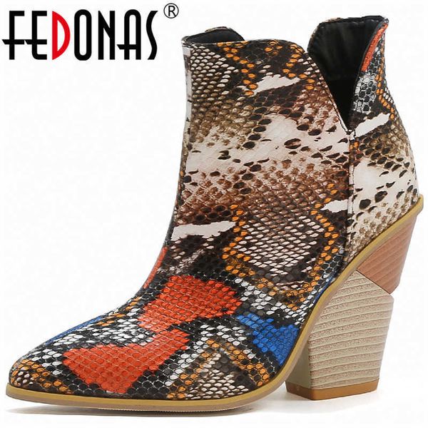 fashion boots winter fall mixed colors high heels for women classic design party basic ankle 210528, Black
fashion boots winter fall mixed colors high heels for women classic design party basic ankle 210528, Black