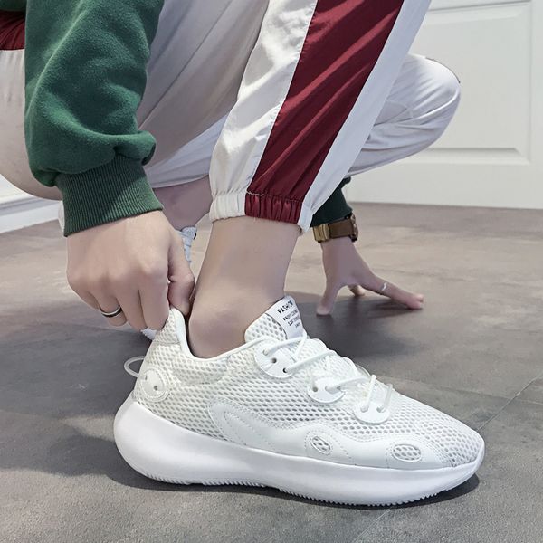 2020 new trend men sports shoes non-slip breathable men running shoes comfortable outdoor hard-wearing man sneakers
2020 new trend men sports shoes non-slip breathable men running shoes comfortable outdoor hard-wearing man sneakers