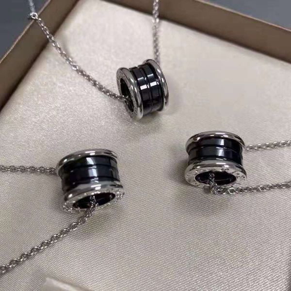 bvl high edition black and white ceramic small red man necklace s925 silver plated 18k gold european and american fashion cnc carved clavicl
bvl high edition black and white ceramic small red man necklace s925 silver plated 18k gold european and american fashion cnc carved clavicl