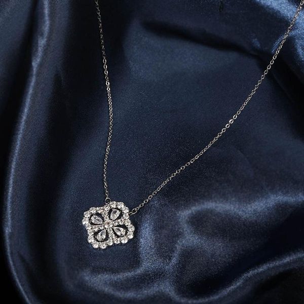 pendant necklaces trendy water drop necklace clover design zircon clavicle chain women bridal wedding jewelry gift, Silver
pendant necklaces trendy water drop necklace clover design zircon clavicle chain women bridal wedding jewelry gift, Silver