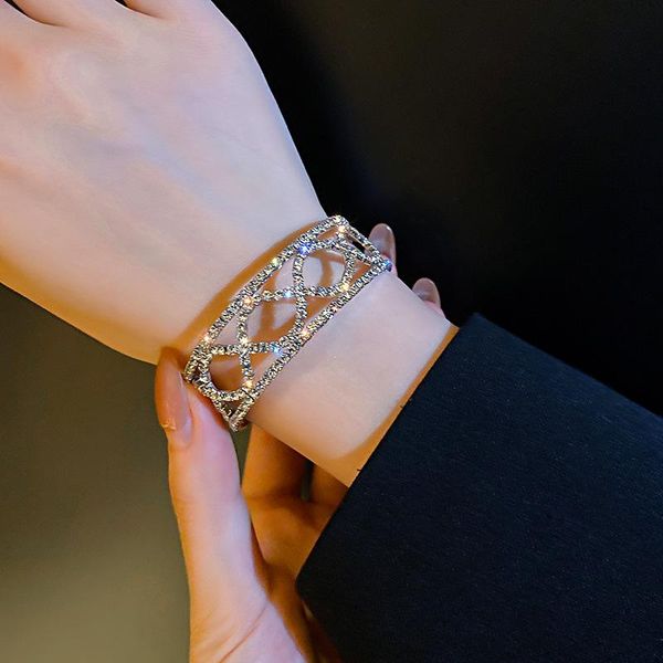 bangle european and american fashion full rhinestone opening bracelets female exaggerated super flash bracelet women's hand ornaments, Black
bangle european and american fashion full rhinestone opening bracelets female exaggerated super flash bracelet women's hand ornaments, Black