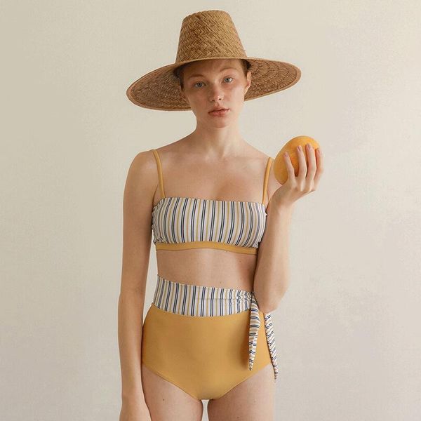 yoga outfit 2021 split swimsuit female daily korean stripe striped high waist thin retro bikini
yoga outfit 2021 split swimsuit female daily korean stripe striped high waist thin retro bikini