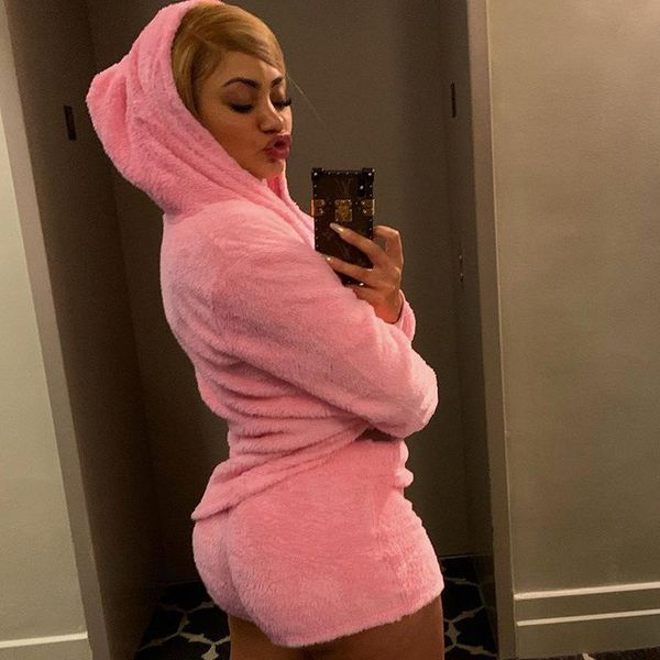 20455p cross border autumn and winter new hairy hooded sweater shorts set two piece solid color shorts set, White
20455p cross border autumn and winter new hairy hooded sweater shorts set two piece solid color shorts set, White