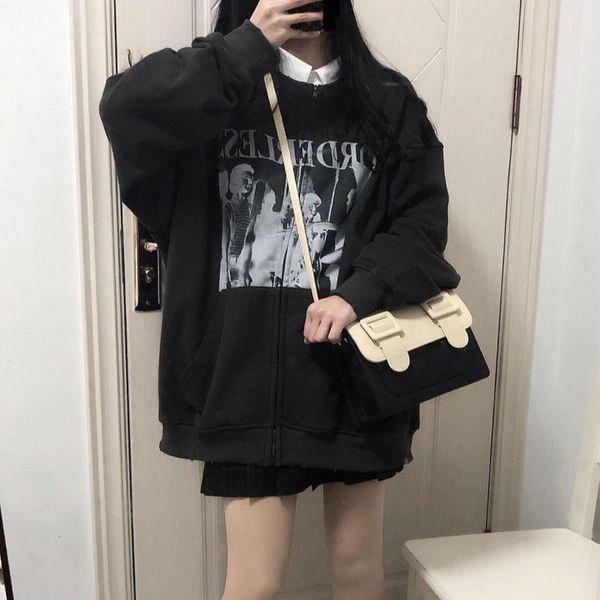 women's jackets large size european and american retro printed cardigan baseball jacket female high street hip-hop round neck zipper wo, Black;brown
women's jackets large size european and american retro printed cardigan baseball jacket female high street hip-hop round neck zipper wo, Black;brown
