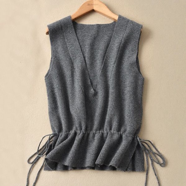 autumn and winter korean short college style vt women's knitted vt v-neck bottomed shirt lace up wool versatile, Black;white
autumn and winter korean short college style vt women's knitted vt v-neck bottomed shirt lace up wool versatile, Black;white