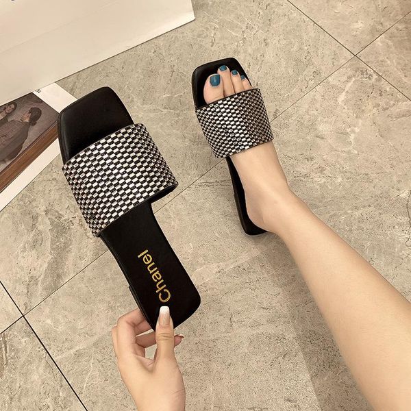 slippers 2021 summer women fashion rhinestone crystal casual comfortable home flat sandals outdoor beach flip flops, Black
slippers 2021 summer women fashion rhinestone crystal casual comfortable home flat sandals outdoor beach flip flops, Black
