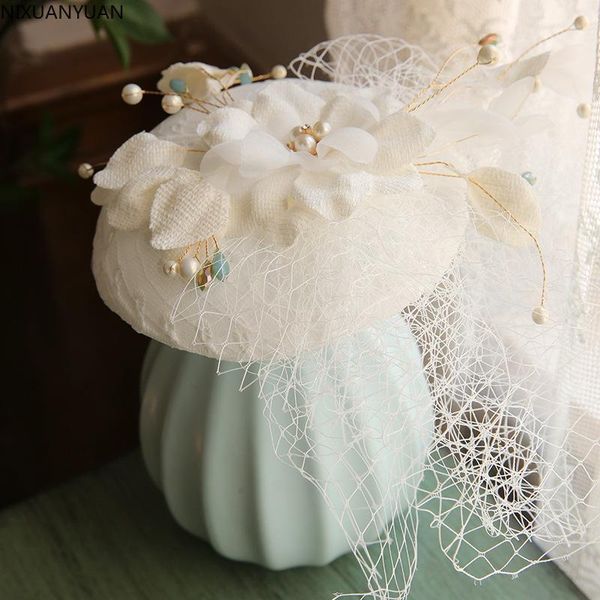 headpieces wholesale french retro cheongsam hat elegant british small net gauze ladies banquet headwear, Silver
headpieces wholesale french retro cheongsam hat elegant british small net gauze ladies banquet headwear, Silver