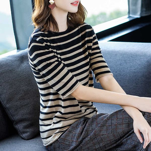 2xl brand wool blend 2021 early spring women new ol commuter striped o-neck sweater bottoming pullover female, White;black
2xl brand wool blend 2021 early spring women new ol commuter striped o-neck sweater bottoming pullover female, White;black