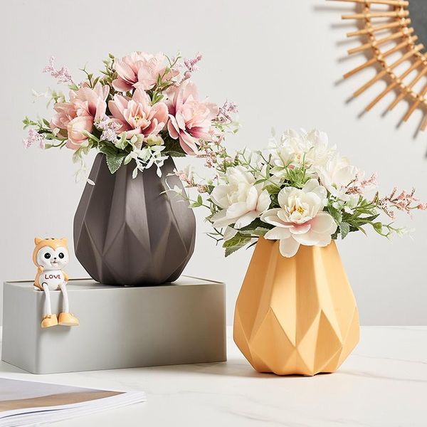 diamond porcelain vase modern fashion ceramic flower vase simple living room hallway home flower pots wedding decoration
diamond porcelain vase modern fashion ceramic flower vase simple living room hallway home flower pots wedding decoration