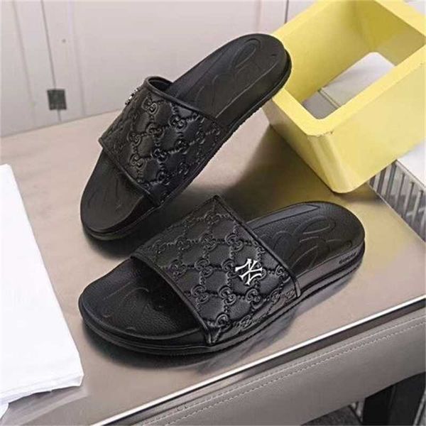 2021 new summer men's shoes leather thick soled personalized fashion brand leisure holiday beach outdoor antiskid flip flop zlh, Black
2021 new summer men's shoes leather thick soled personalized fashion brand leisure holiday beach outdoor antiskid flip flop zlh, Black
