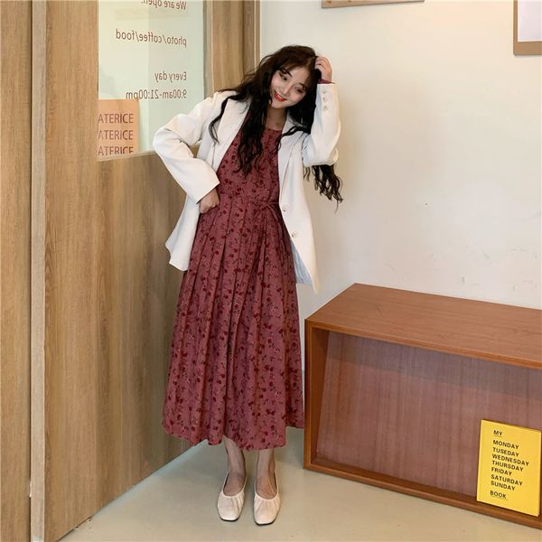 2021 new autumn vintage floral feast pink impression red velvet long sleeve square collar sweet dress prettier vxct, White
2021 new autumn vintage floral feast pink impression red velvet long sleeve square collar sweet dress prettier vxct, White