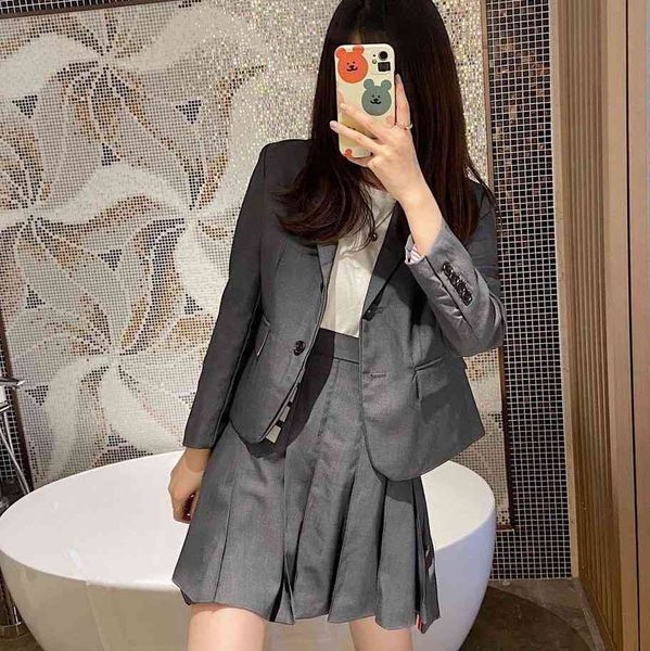 21ss women's professional tb four bar wool slim fit commuter casual nine sleeve suit coat, White;black
21ss women's professional tb four bar wool slim fit commuter casual nine sleeve suit coat, White;black