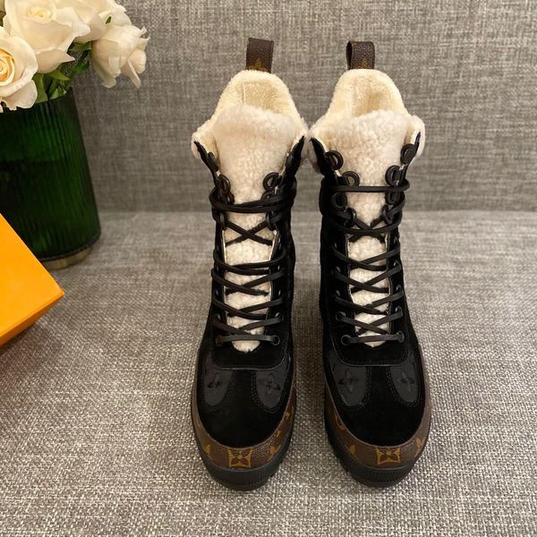 fashion women's shoes, luxury and comfort designer lace-up brand classic platform women's boots, Red;white
fashion women's shoes, luxury and comfort designer lace-up brand classic platform women's boots, Red;white