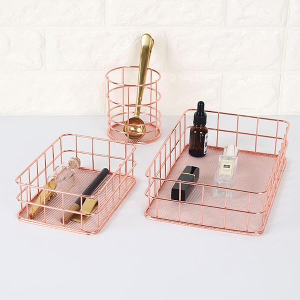 hanging baskets metal wire mesh basket rack for deskorganizer/clothing storage/fruit snacks tray/kitchen tool holders (rose gold)
hanging baskets metal wire mesh basket rack for deskorganizer/clothing storage/fruit snacks tray/kitchen tool holders (rose gold)