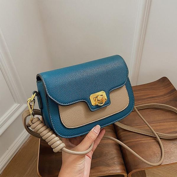 factory wholesale women shoulder bags quality shaping leather handbag elegant atmosphere color cross body bag winter versatile buckle fashio, Black;red
factory wholesale women shoulder bags quality shaping leather handbag elegant atmosphere color cross body bag winter versatile buckle fashio, Black;red
