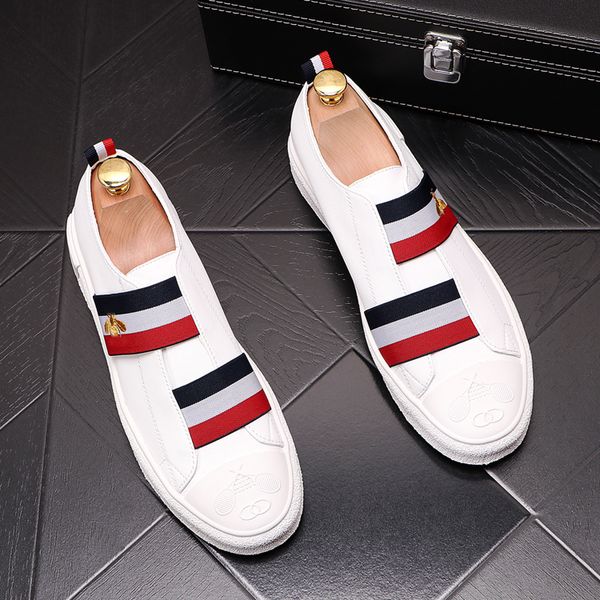 2021 new fashion loafers summer korean board shoes fashion canvas small white shoes joker casual shoes men loafers, Black
2021 new fashion loafers summer korean board shoes fashion canvas small white shoes joker casual shoes men loafers, Black