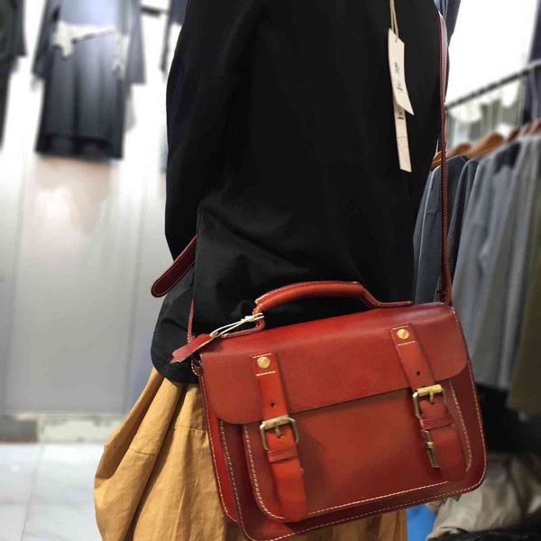vegetable tanned cow leather handmade messenger single shoulder messenger bag women's small mobile phone bag black friday ej2r
vegetable tanned cow leather handmade messenger single shoulder messenger bag women's small mobile phone bag black friday ej2r