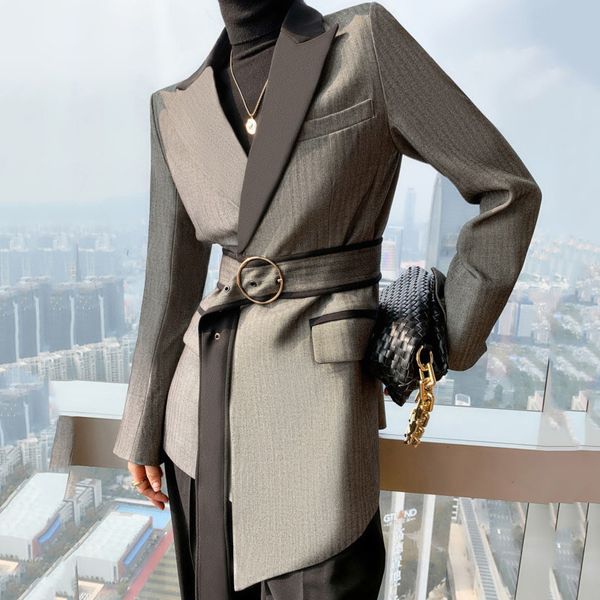 2021 spring female office lady notched collar long-sleeved blazer coat loose panelled minimalist suit with belt 8y241, Black;brown
2021 spring female office lady notched collar long-sleeved blazer coat loose panelled minimalist suit with belt 8y241, Black;brown