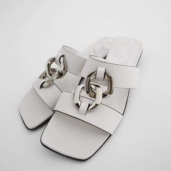 2021 new metal white sandals square toe and open toe flat shoes holiday style slippers for women to wear outside, Black
2021 new metal white sandals square toe and open toe flat shoes holiday style slippers for women to wear outside, Black