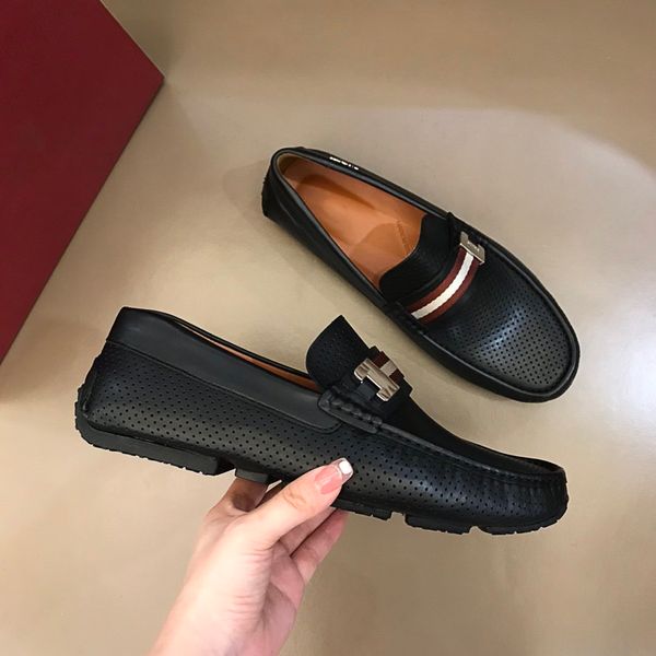 2021ss luxury designer office shoes 2 colors real leather gift mens racer office dress classic shoes size 39-43, Black
2021ss luxury designer office shoes 2 colors real leather gift mens racer office dress classic shoes size 39-43, Black