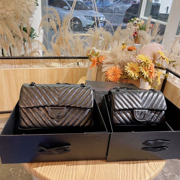 2021 high-end fashion bags v pattern large-capacity lambskin classic luxury designer handbags street women's banquet shoulder bag diago
2021 high-end fashion bags v pattern large-capacity lambskin classic luxury designer handbags street women's banquet shoulder bag diago