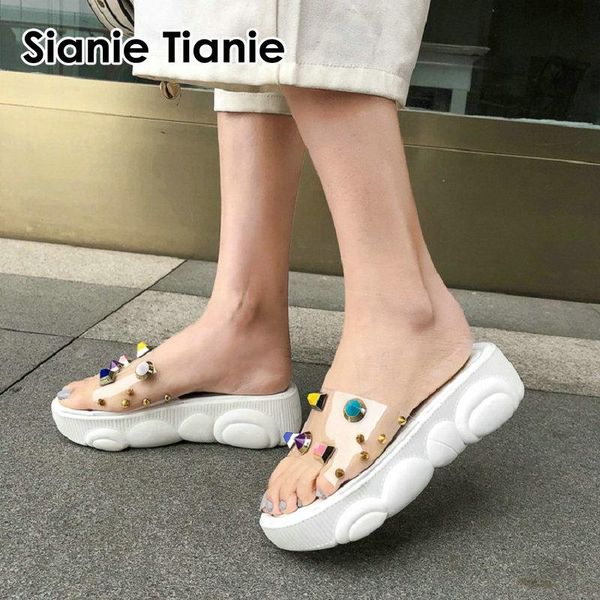 slippers sianie tianie 2021 summer platform pvc transparent clear woman shoes open toe soft slides mules with colorful rivets, Black
slippers sianie tianie 2021 summer platform pvc transparent clear woman shoes open toe soft slides mules with colorful rivets, Black