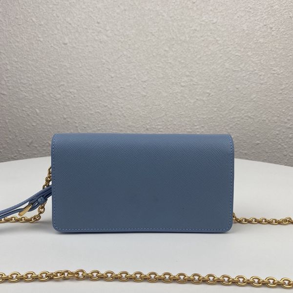 the new arrival of the 1dh029 is a great design bag with imported mini one shoulder oil edge smooth and elegant highlighting cowhide, Black
the new arrival of the 1dh029 is a great design bag with imported mini one shoulder oil edge smooth and elegant highlighting cowhide, Black
