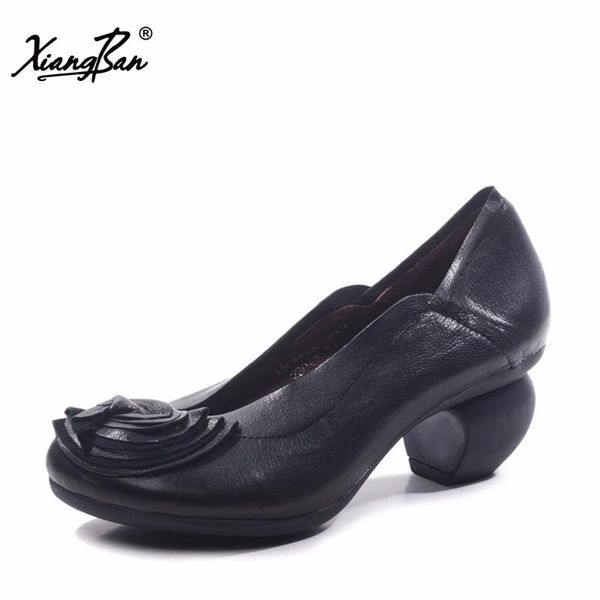 dress shoes office ladies pumps thick heel women high black genuine leather woman 41 42 size xiangban
dress shoes office ladies pumps thick heel women high black genuine leather woman 41 42 size xiangban