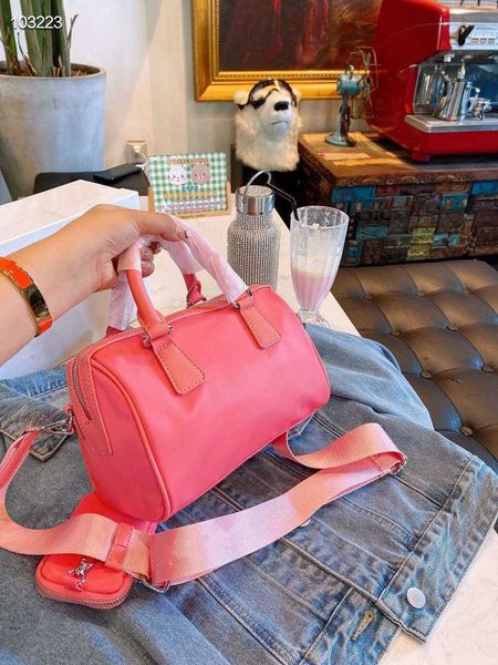 designer women's pillow single shoulder messenger bag nylon waterproof canvas with cow leather
designer women's pillow single shoulder messenger bag nylon waterproof canvas with cow leather