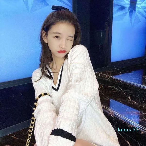 sweater for casual lovers new embroidered pullover sweater loose and thin, elegant and versatile, if you do not understand, cons, White;black
sweater for casual lovers new embroidered pullover sweater loose and thin, elegant and versatile, if you do not understand, cons, White;black