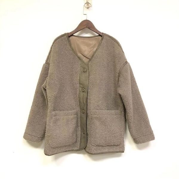 2021 new v-neck jacket women single breasted faux fur loose autumn winter coat with pockets 5tm4, Black
2021 new v-neck jacket women single breasted faux fur loose autumn winter coat with pockets 5tm4, Black