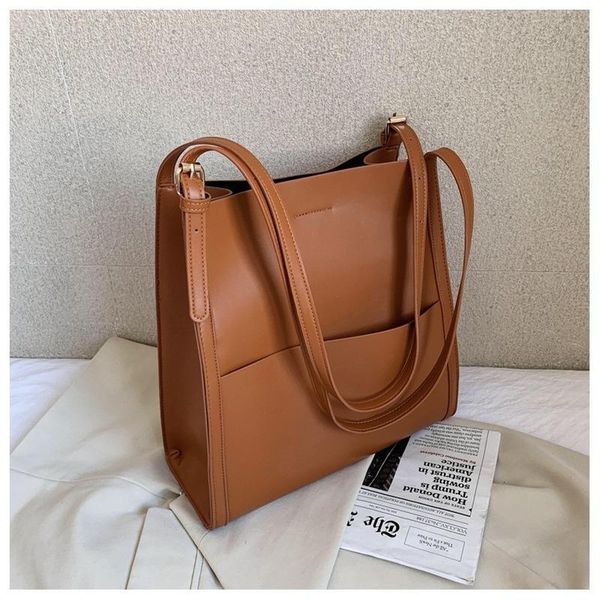 2021 new fashion soft leather women's bag solid color simple women's one shoulder slanting bag handbag tote
2021 new fashion soft leather women's bag solid color simple women's one shoulder slanting bag handbag tote