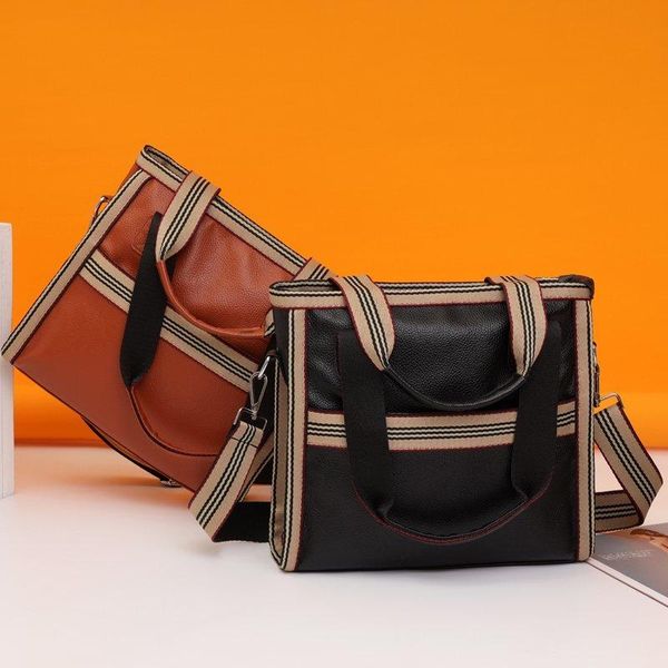 evening bags luxury designer women's bag leather ribbon shoulder casual zipper messenger classic handbag 2021
evening bags luxury designer women's bag leather ribbon shoulder casual zipper messenger classic handbag 2021