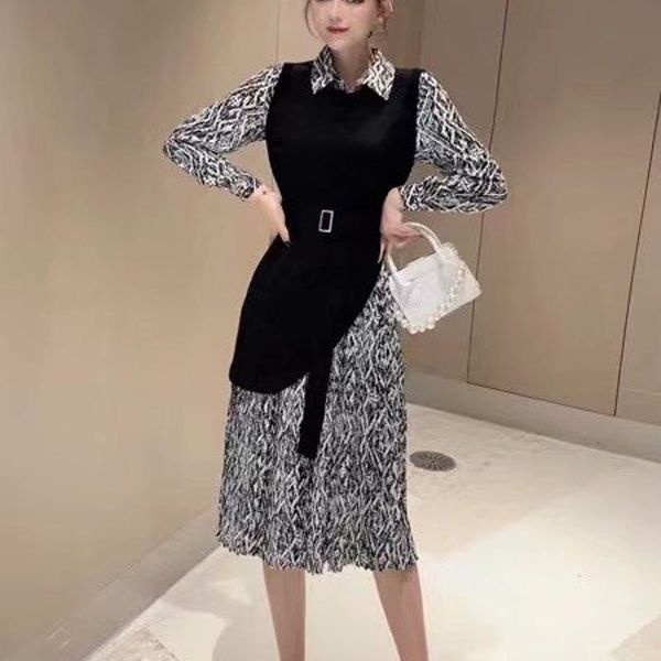casual dresses 2021 autumn style retro print flower long sleeve waist belt self-cultivation temperament knitted pleated mid-length dress, Black;gray
casual dresses 2021 autumn style retro print flower long sleeve waist belt self-cultivation temperament knitted pleated mid-length dress, Black;gray