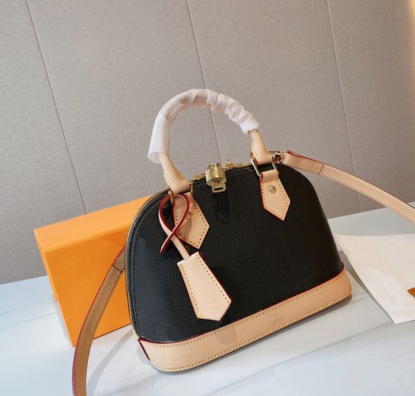 bb shell bag luxury designer women bags handbag brand crossbody ladies shoulder plaid classic old flower letters lock zipperretro leather si
bb shell bag luxury designer women bags handbag brand crossbody ladies shoulder plaid classic old flower letters lock zipperretro leather si