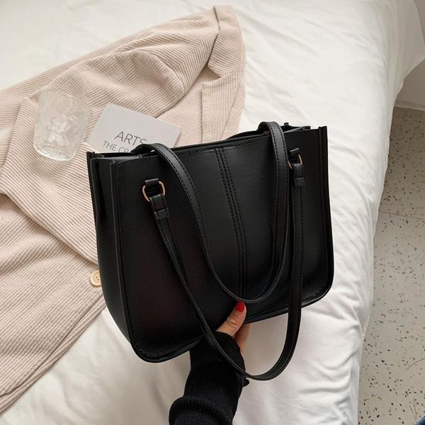 evening bags women bag retro large korea japan tote fashion casual shoulder luxury designer handbags clutch
evening bags women bag retro large korea japan tote fashion casual shoulder luxury designer handbags clutch