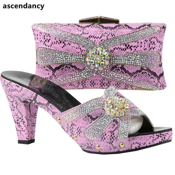dress shoes african women wedding and bag set decorated with rhinestone sets 2021 nigerian party, Black
dress shoes african women wedding and bag set decorated with rhinestone sets 2021 nigerian party, Black