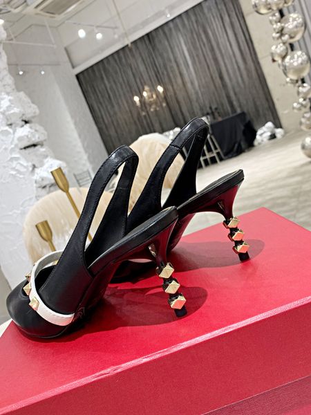 ladies pointed high heel sandals four-color leather luxury design comfortable size 34-42, Black
ladies pointed high heel sandals four-color leather luxury design comfortable size 34-42, Black
