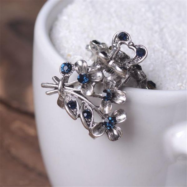 hair clips & barrettes retro flowers clip blue rhinestone claw antique metal for women jewelry, Golden;silver
hair clips & barrettes retro flowers clip blue rhinestone claw antique metal for women jewelry, Golden;silver